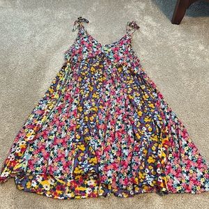 Women’s summer dress in floral patterns